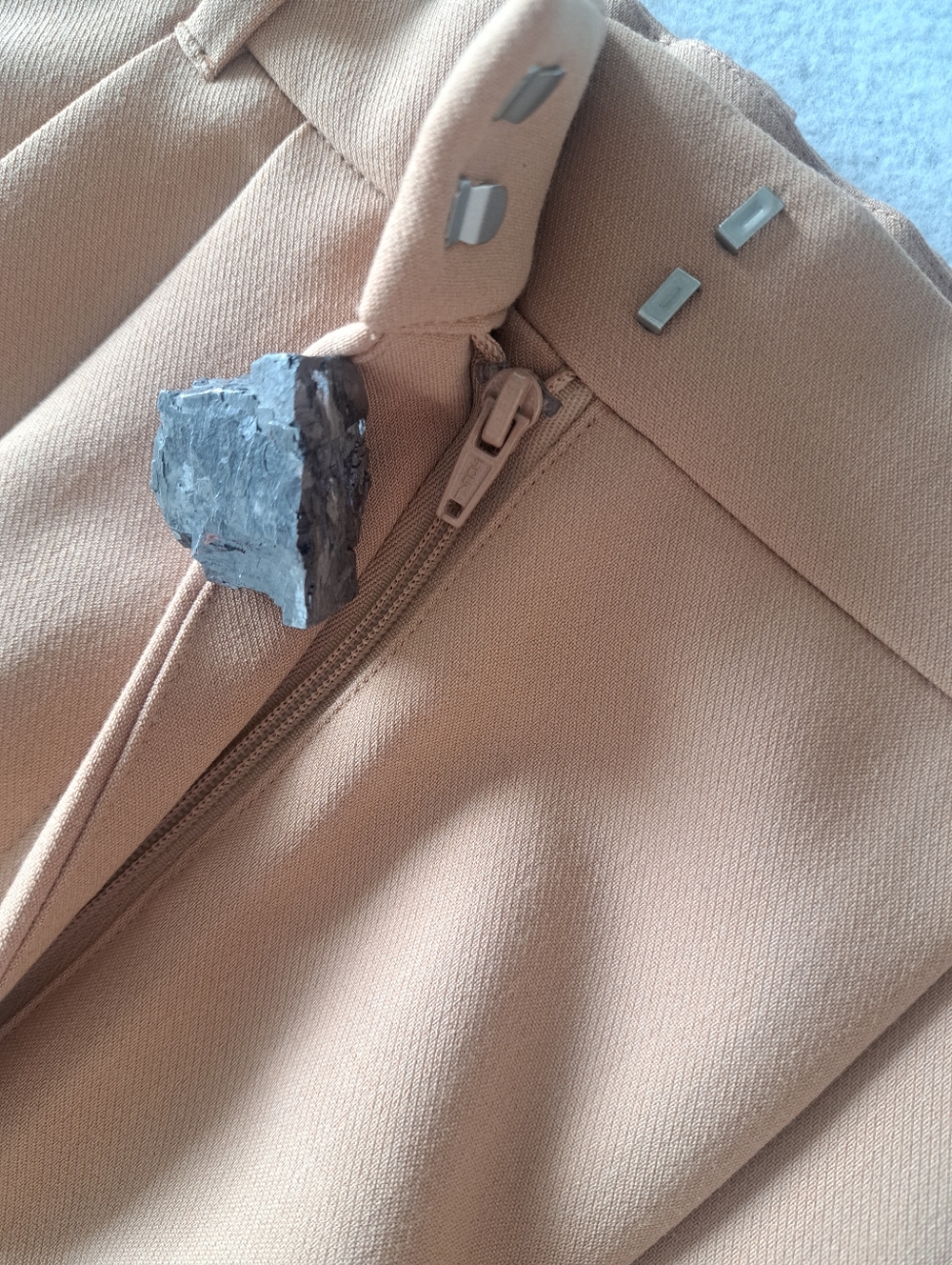 Abercrombie & Fitch Sloane Tailored Wide Leg Pant in Beige - Picture 6 of 15